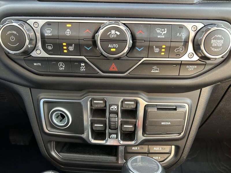 2023 Jeep Gladiator Overland