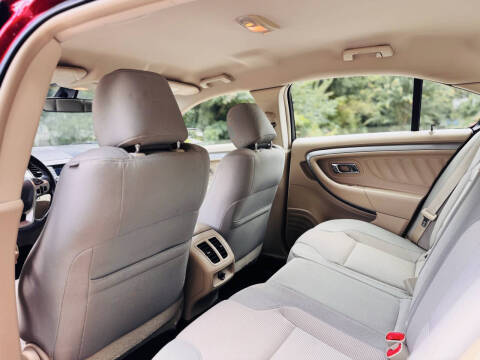 2015 Ford Taurus SEL