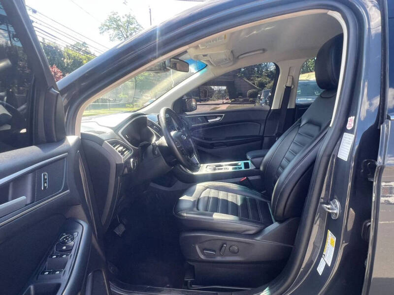 2021 Ford Edge