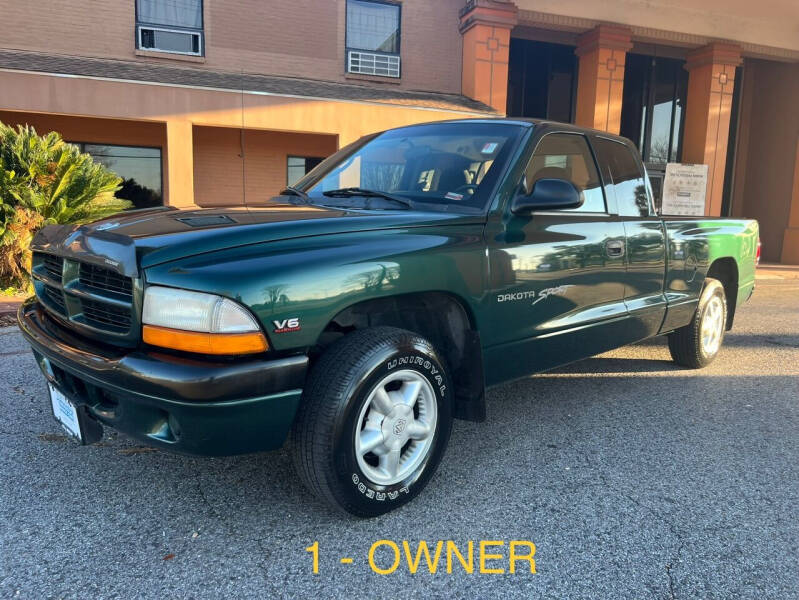 2000 Dodge Dakota for sale at SPEEDWAY MOTORS in Alexandria LA