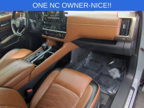 2022 Nissan Pathfinder Platinum