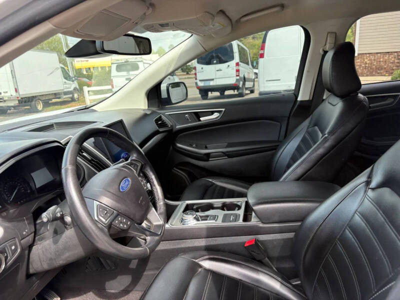 2023 Ford Edge