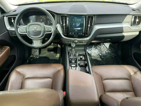 2018 Volvo XC60 T5 Momentum