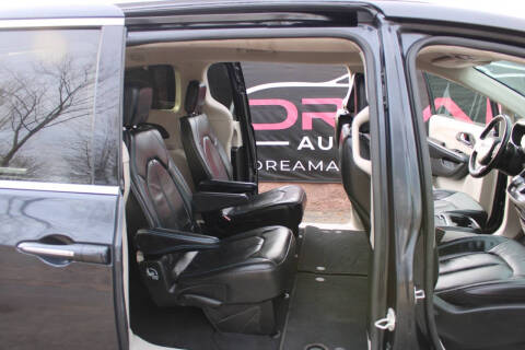 2021 Chrysler Pacifica Touring L