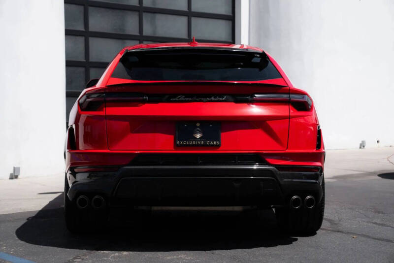 2024 Lamborghini Urus Performante