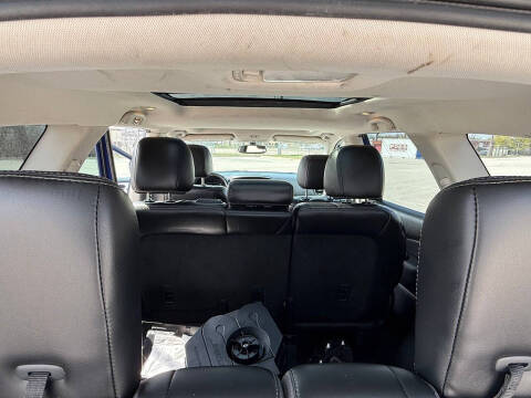 2017 Nissan Pathfinder SL