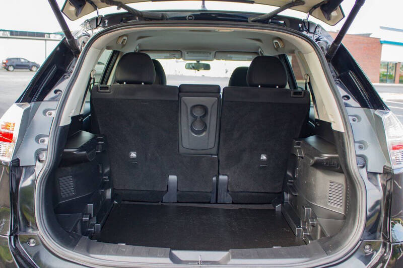 2016 Nissan Rogue SV