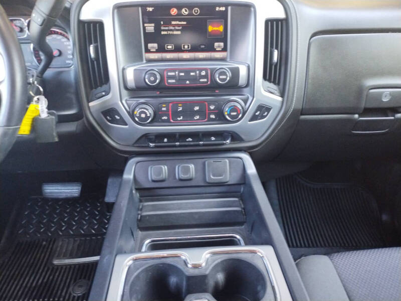 2015 GMC Sierra 2500HD SLE photo 13