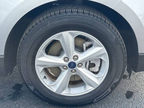 2022 Ford Edge SE