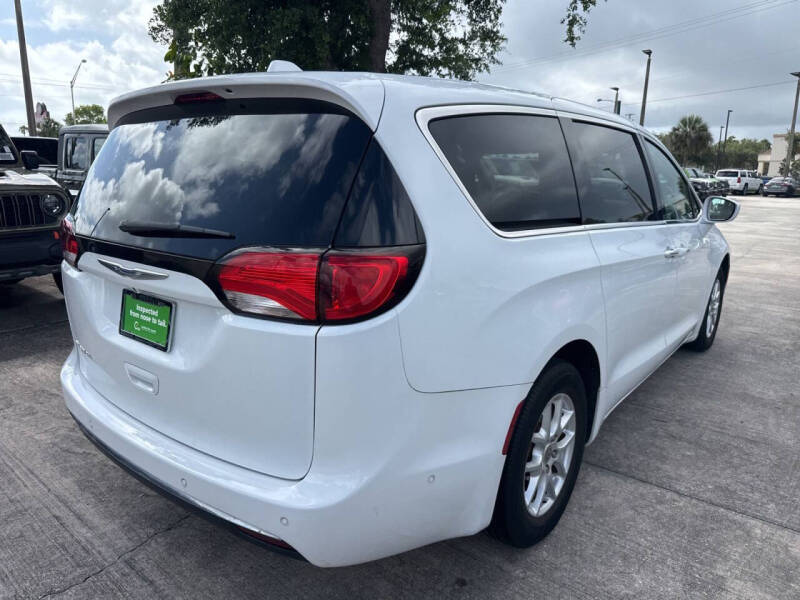 2020 Chrysler Pacifica Touring