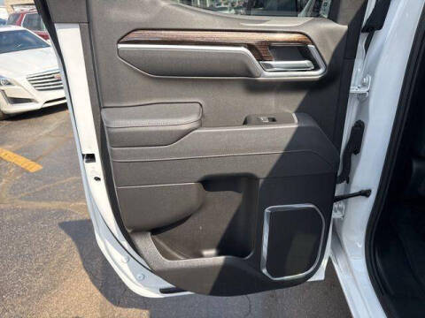 2025 GMC Sierra 1500 Elevation Standard