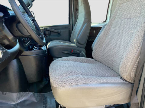 2024 Chevrolet Express 2500