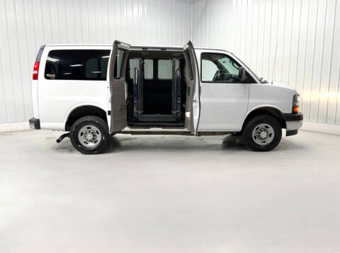 2017 Chevrolet Express LT 2500
