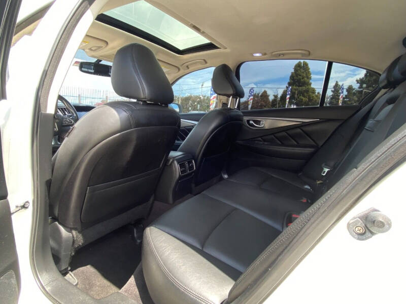 2014 Infiniti Q50 Premium