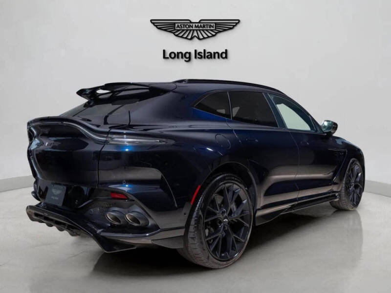 2025 Aston Martin DBX 707