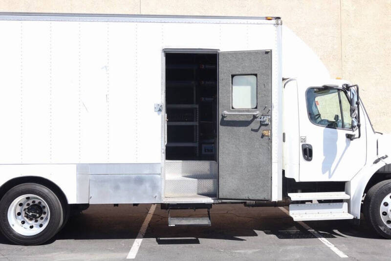 2016 Freightliner M2 106