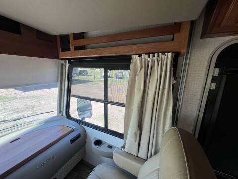 2017 Winnebago Vista 29VE
