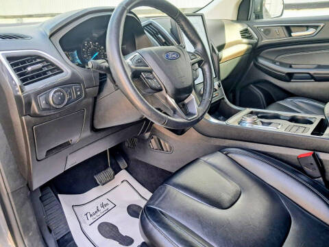 2022 Ford Edge Titanium