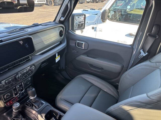 2026 Jeep Gladiator Mojave X