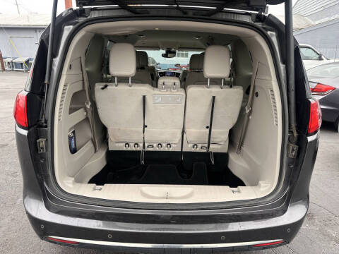 2019 Chrysler Pacifica Touring L Plus