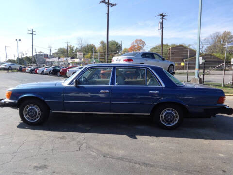 1977 Mercedes-Benz 450-Class