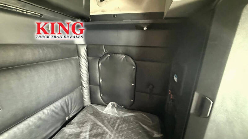 2024 Freightliner Cascadia