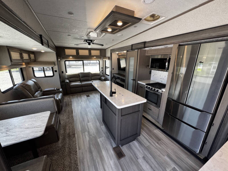 2021 Coachmen RV Chapparal