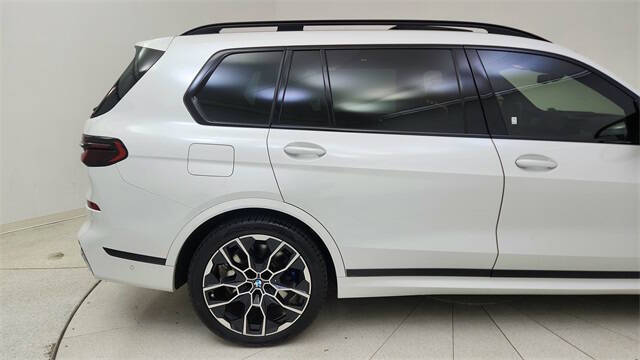 2025 BMW X7 M60i