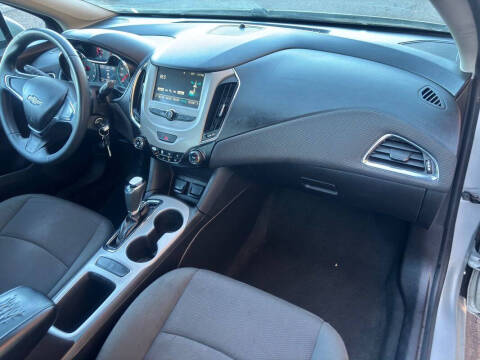 2017 Chevrolet Cruze LS Auto