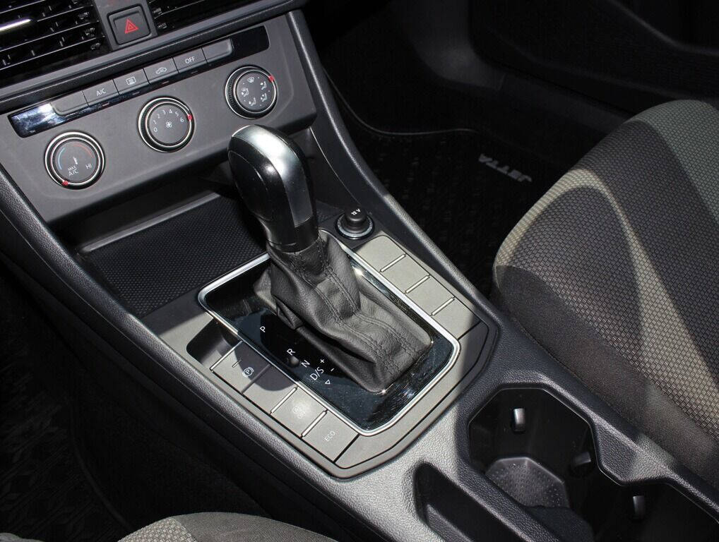 2021 VOLKSWAGEN Jetta Sedan - $20,000