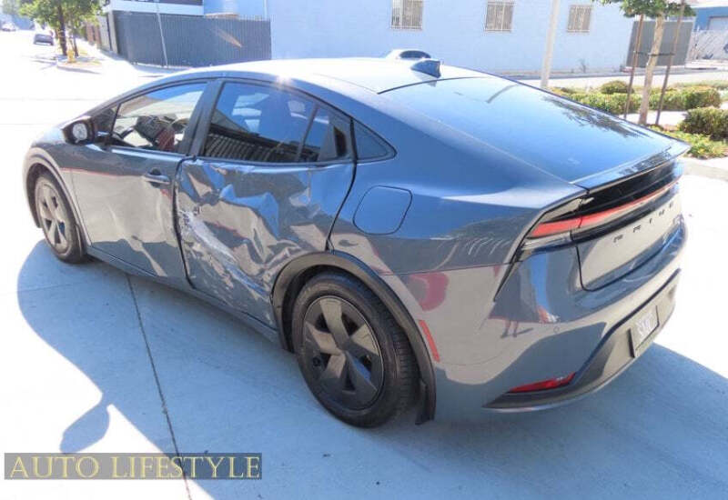 2024 Toyota Prius LE
