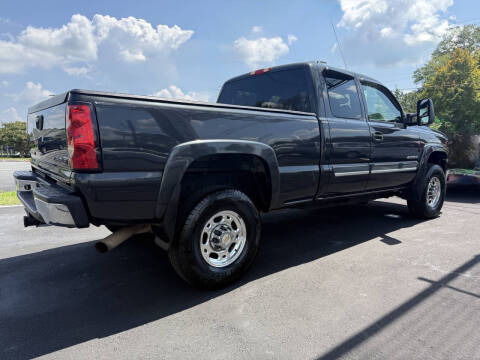 2004 Chevrolet Silverado 2500HD LS