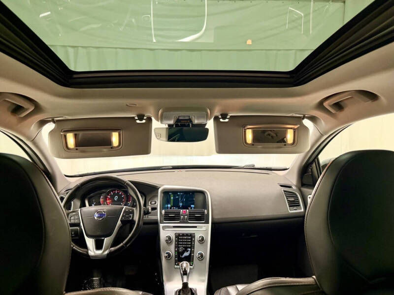 2017 Volvo XC60 T6 Dynamic