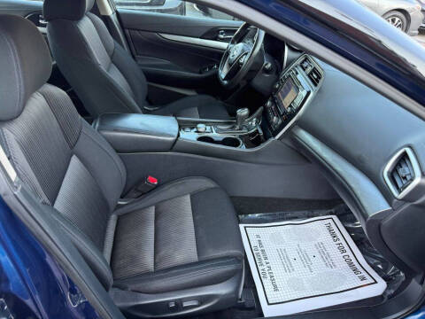 2017 Nissan Maxima