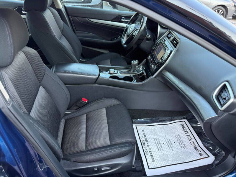 2017 Nissan Maxima