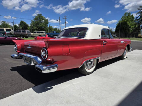 1957 Ford Thunderbird
