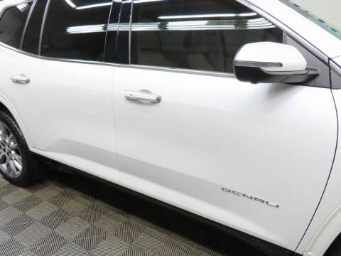 2025 GMC Acadia Denali