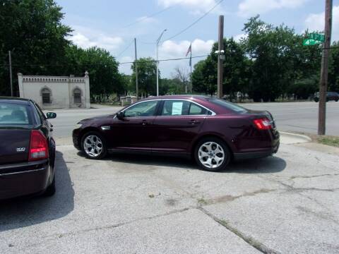 2011 Ford Taurus for sale at Car Credit Auto Sales in Terre Haute IN