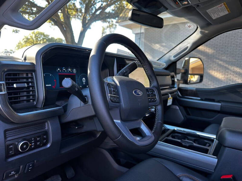 2025 Ford F-350 Super Duty Lariat