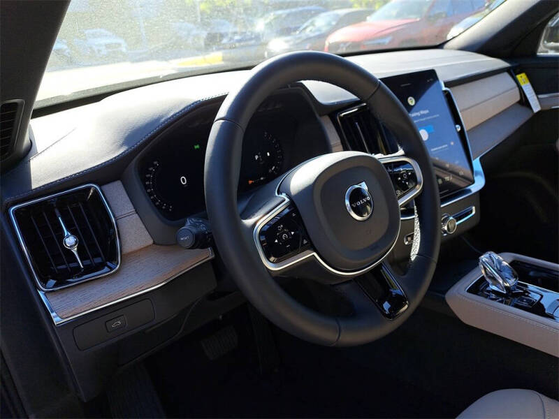 2026 Volvo XC90 B6 Core