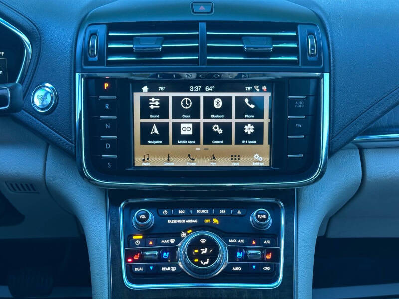 2017 Lincoln Continental Reserve