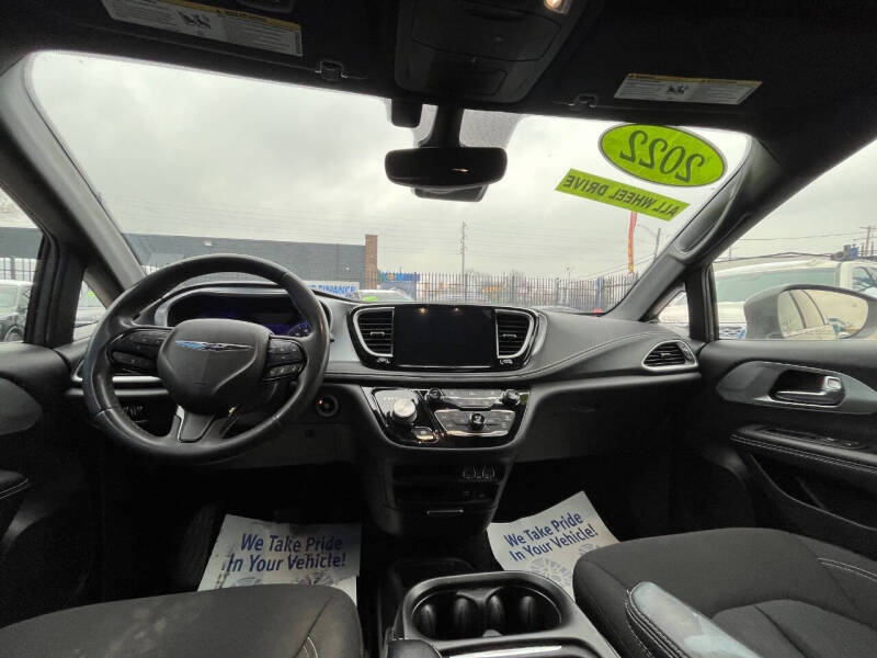 2022 Chrysler Pacifica Touring