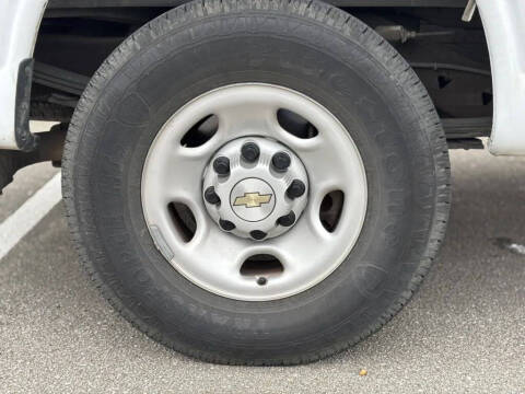 2023 Chevrolet Express 2500