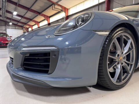 2017 Porsche 911 Carrera