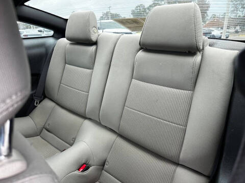 2012 Ford Mustang V6