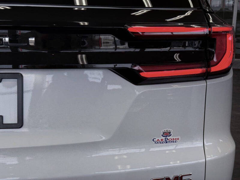 2024 GMC Acadia Denali