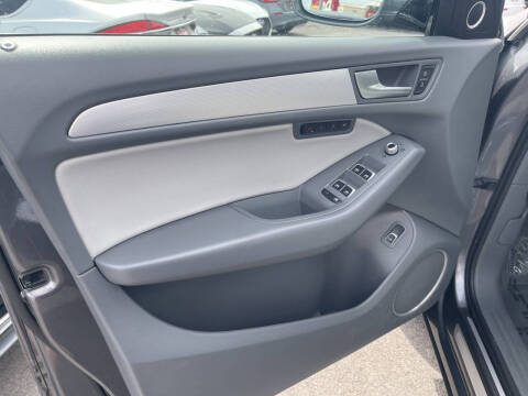 2016 Audi Q5 2.0T quattro Premium Plus