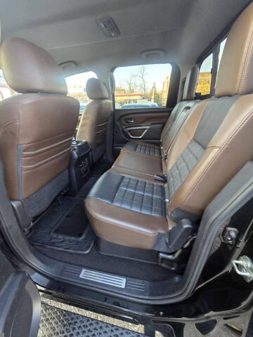 2017 Nissan Titan Platinum Reserve