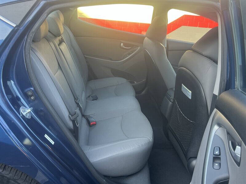 2014 Hyundai Elantra SE