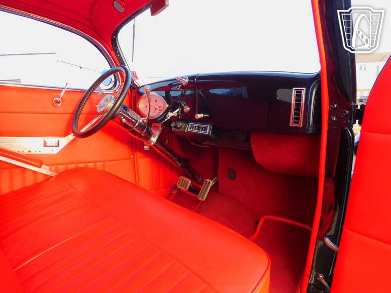 1935 Ford Tudor